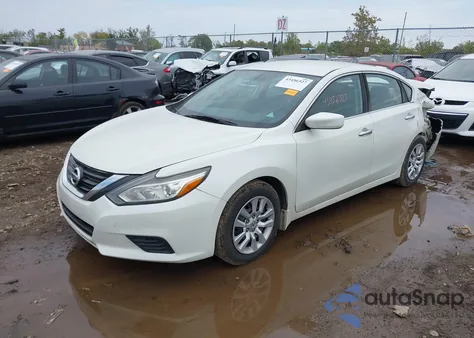 2017 Nissan Altima 2.5 S z USA, uszkodzony, nr VIN 1N4AL3APXHN326613